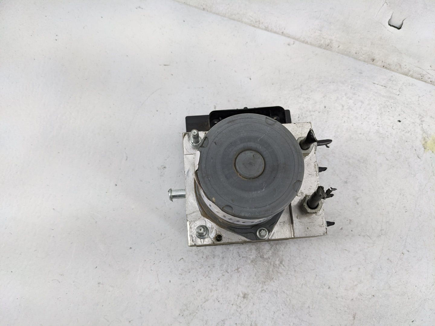 2012-2017 Buick Enclave ABS Pump Control Module Replacement P/N:0265252455 2289324-7 Fits Fits 2012 2013 2014 2015 2016 2017