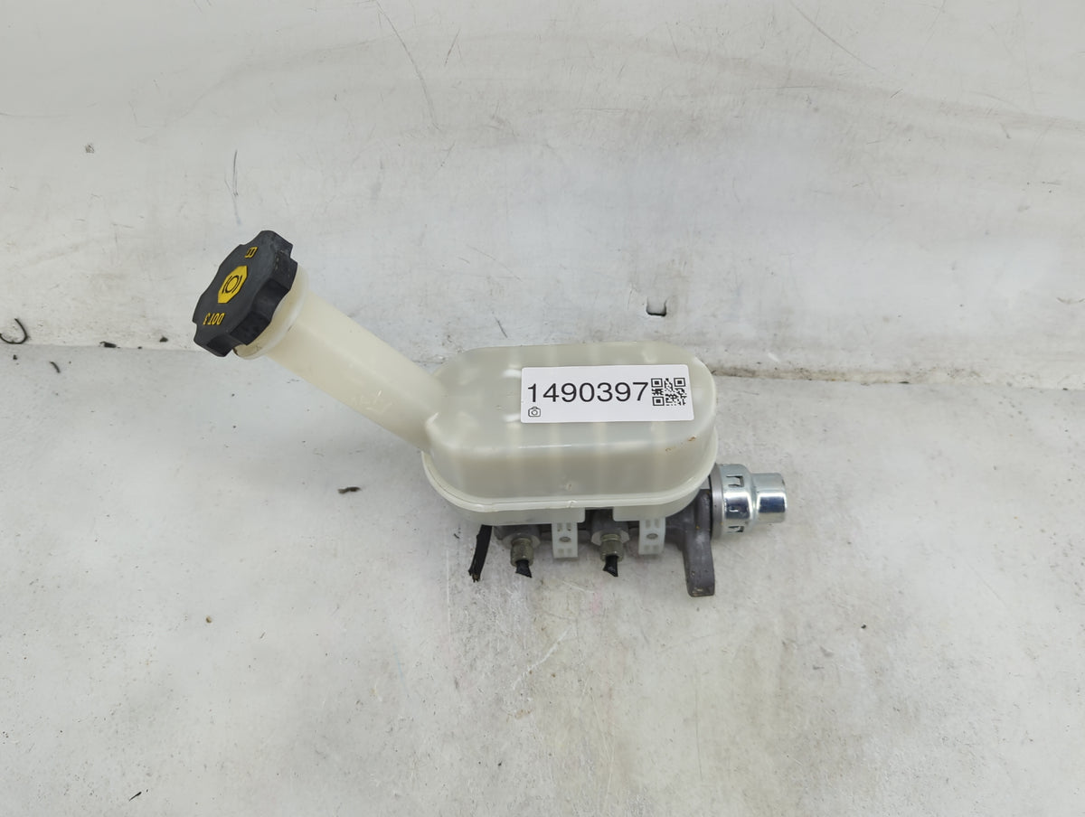 2009-2017 Buick Enclave Brake Master Cylinder 1490397 - Oemusedautoparts1.com