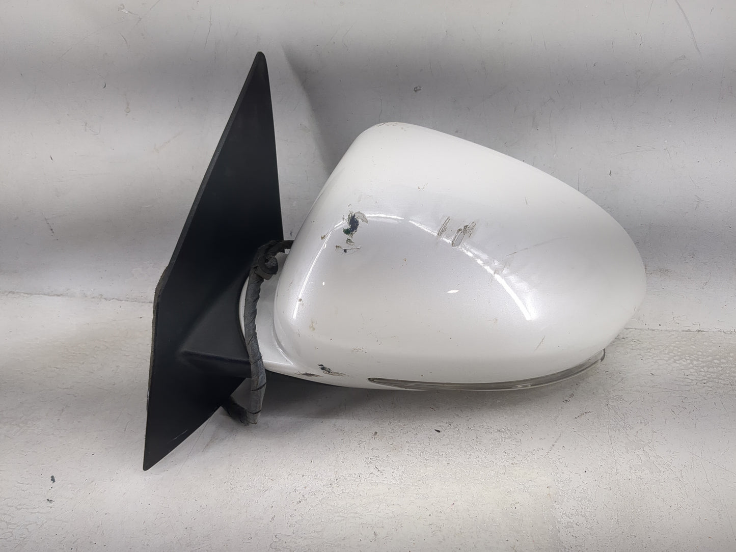 2013-2017 Buick Enclave Driver Side View Mirror - Left Door Mirror OEM Used - Oemusedautoparts1.com