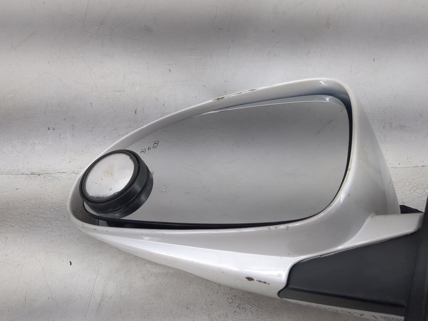 2013-2017 Buick Enclave Driver Side View Mirror - Left Door Mirror OEM Used - Oemusedautoparts1.com