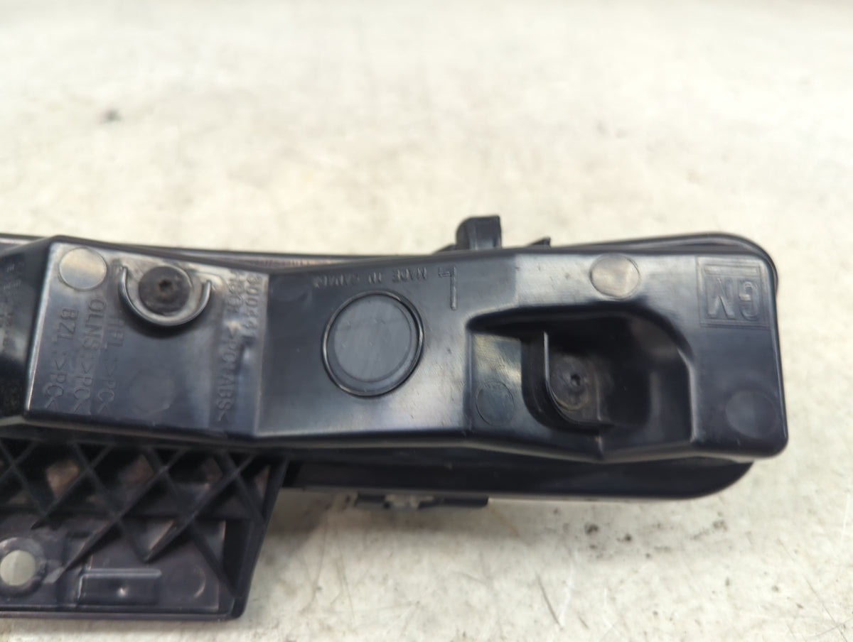 2013-2017 Buick Enclave Passenger Right Oem Front Light Lamp Black - Oemusedautoparts1.com