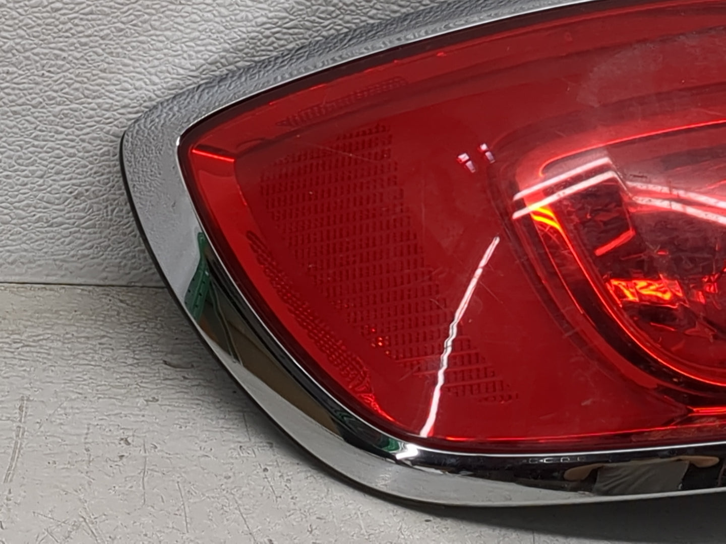 2013-2017 Buick Enclave Tail Light Assembly Driver Left OEM P/N:23507295 Fits Fits 2013 2014 2015 2016 2017 OEM Used Auto Pa