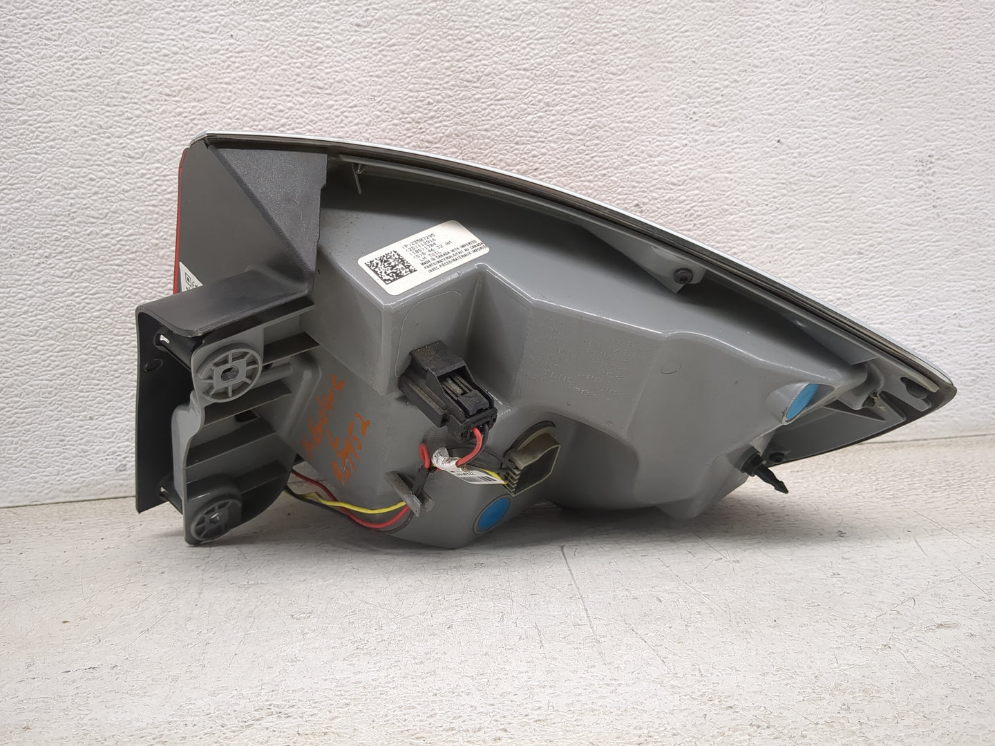 2013-2017 Buick Enclave Tail Light Assembly Driver Left OEM P/N:23507295 Fits Fits 2013 2014 2015 2016 2017 OEM Used Auto Pa