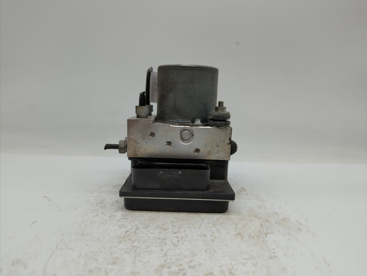 2012-2017 Buick Enclave ABS Pump Control Module Replacement P/N:22912777 22822155 Fits Fits 2012 2013 2014 2015 2016 2017 OE