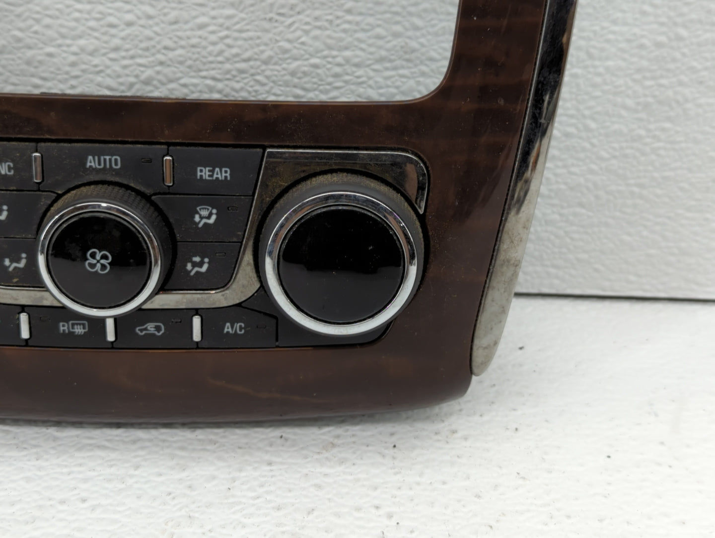2013-2017 Buick Enclave Climate Control Module Temperature AC/Heater Replacement P/N:23158335 23251328 Fits OEM Used Auto Pa
