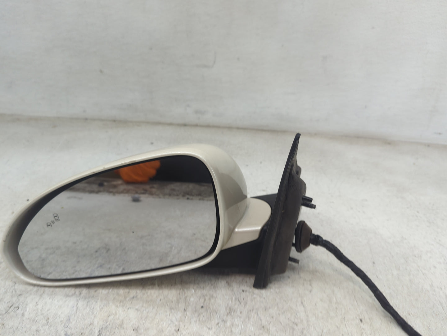 2013-2017 Buick Enclave Driver Side View Mirror - Left Door Mirror OEM Used - Oemusedautoparts1.com