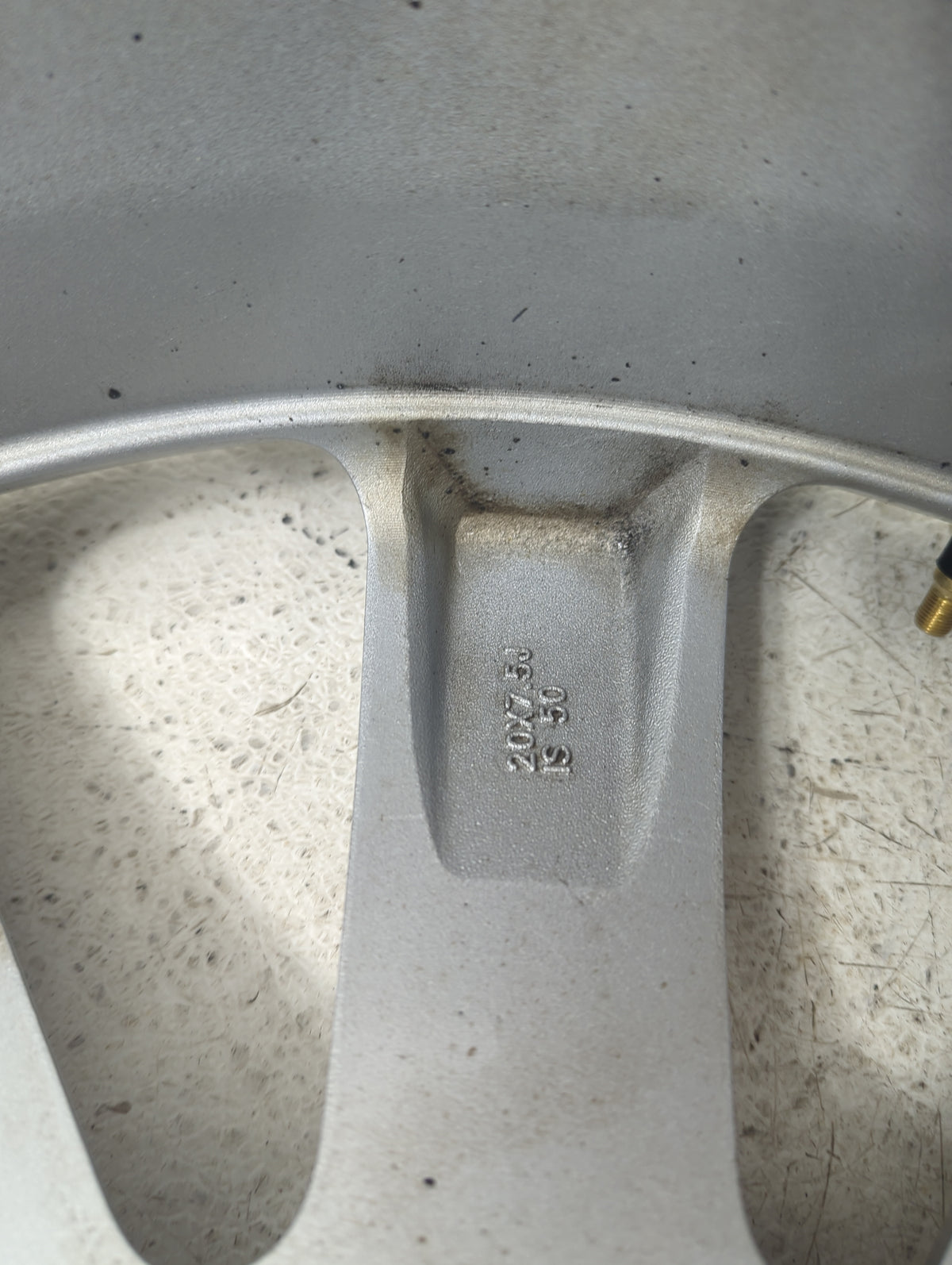 2014 Buick Enclave Oem Wheel Rim 5041701 - Oemusedautoparts1.com