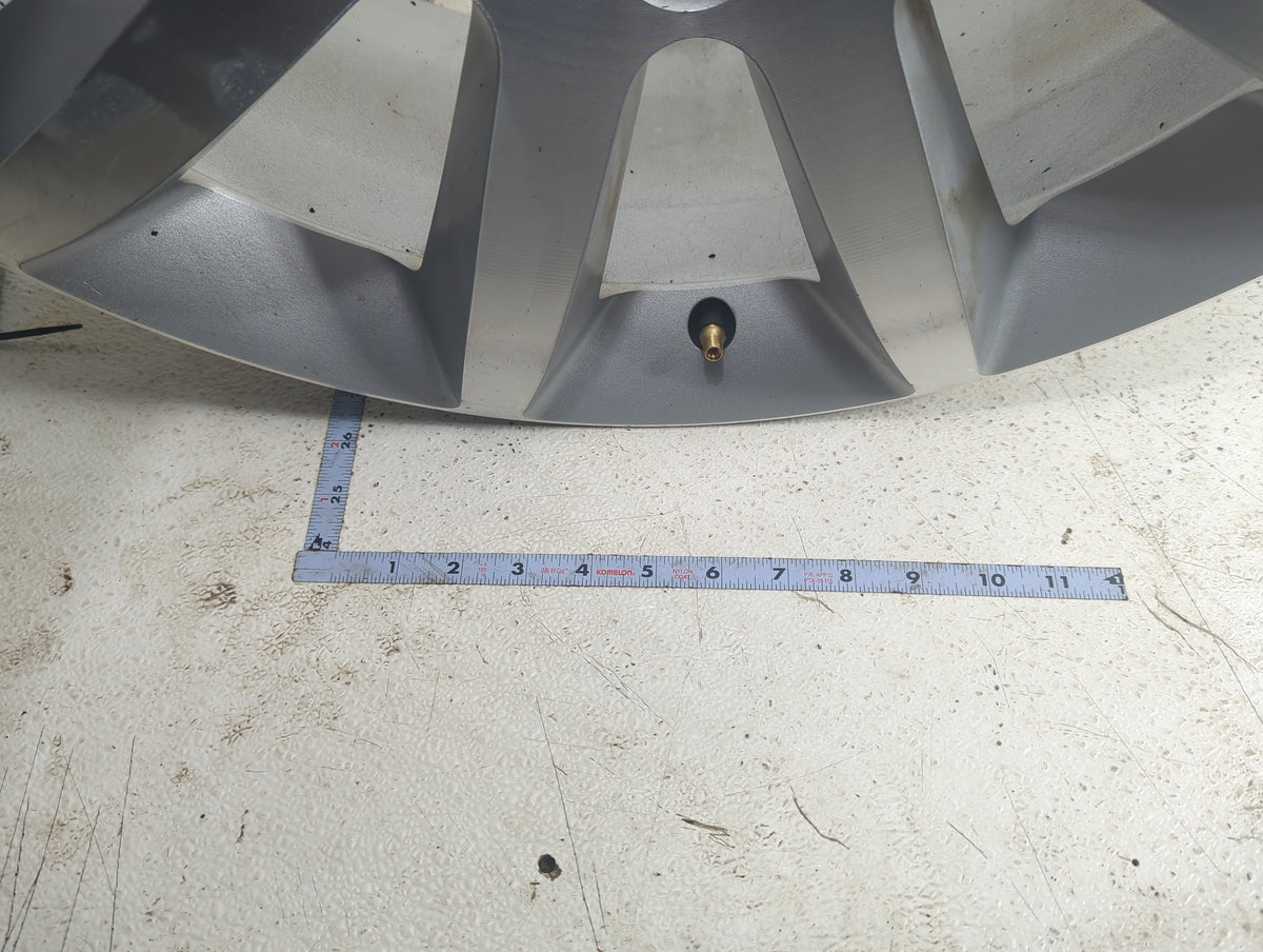 2014 Buick Enclave Oem Wheel Rim 5041701 - Oemusedautoparts1.com