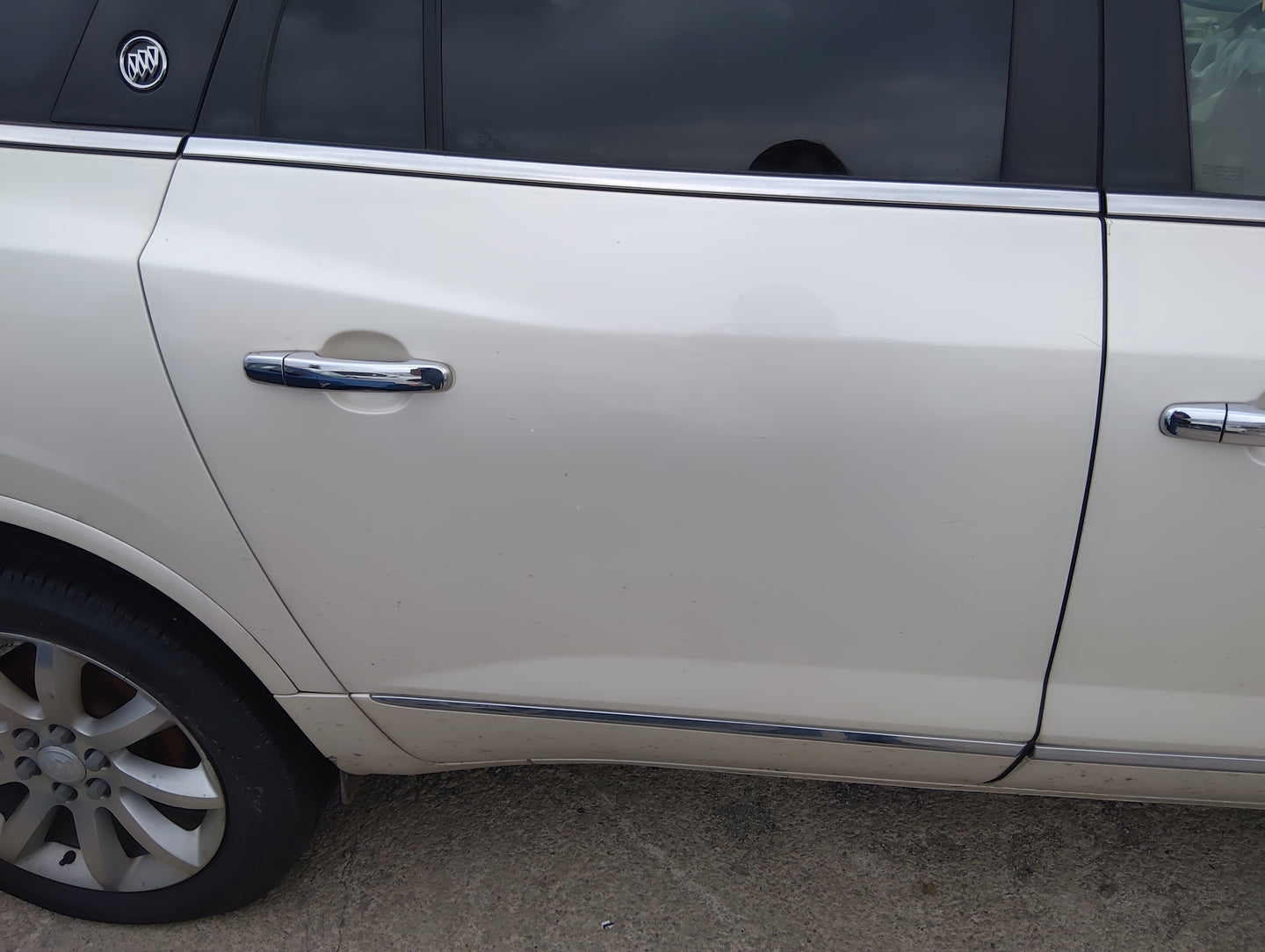 2008-2017 Buick Enclave Passenger Rear Door Oem 5041736 - Oemusedautoparts1.com