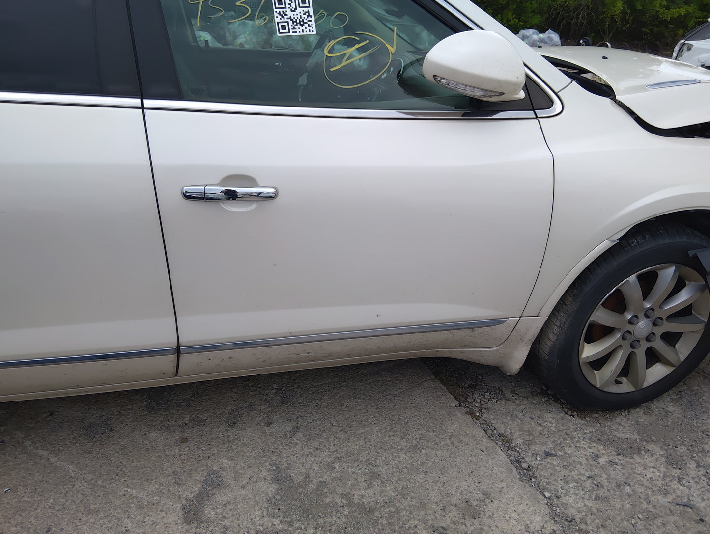2014 Buick Enclave Passenger Front Door Oem - Oemusedautoparts1.com