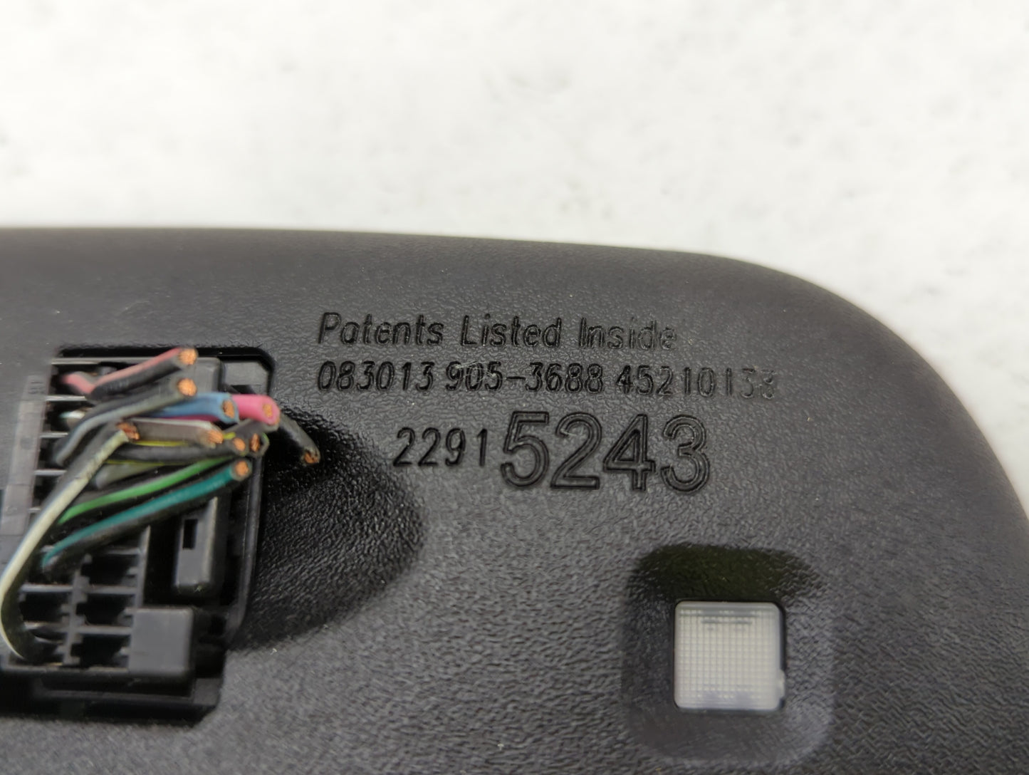 2009-2017 Buick Enclave Interior Rear View Mirror Replacement OEM P/N:22915243 Fits OEM Used Auto Parts - Oemusedautoparts1.