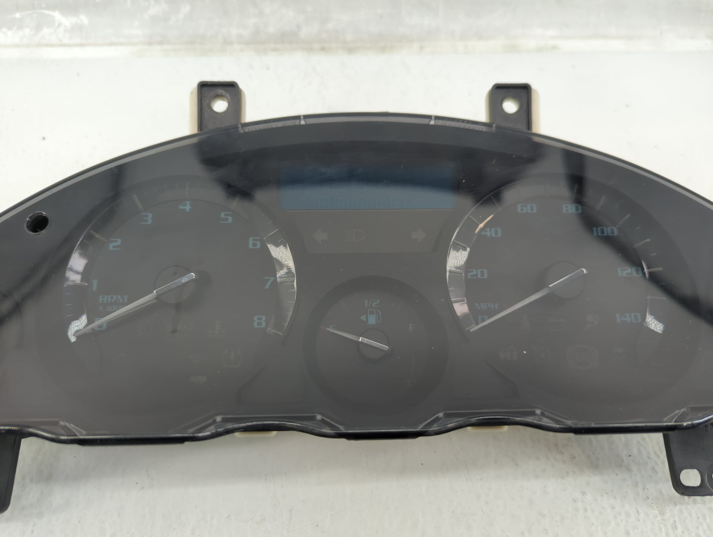 2014-2017 Buick Enclave Instrument Cluster Speedometer Gauges P/N:23172987 Fits Fits 2014 2015 2016 2017 OEM Used Auto Parts