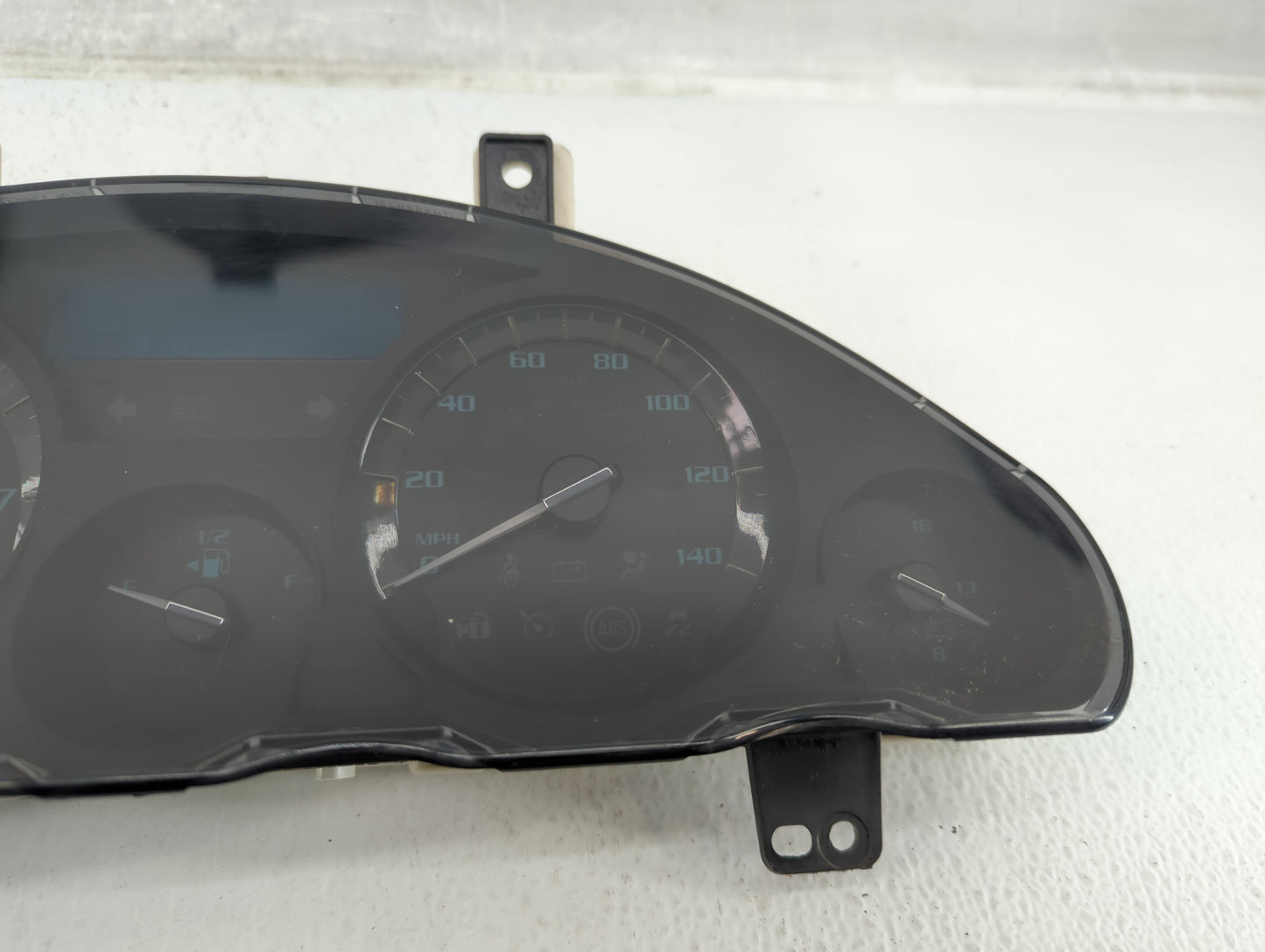 2014-2017 Buick Enclave Instrument Cluster Speedometer Gauges P/N:23172987 Fits Fits 2014 2015 2016 2017 OEM Used Auto Parts