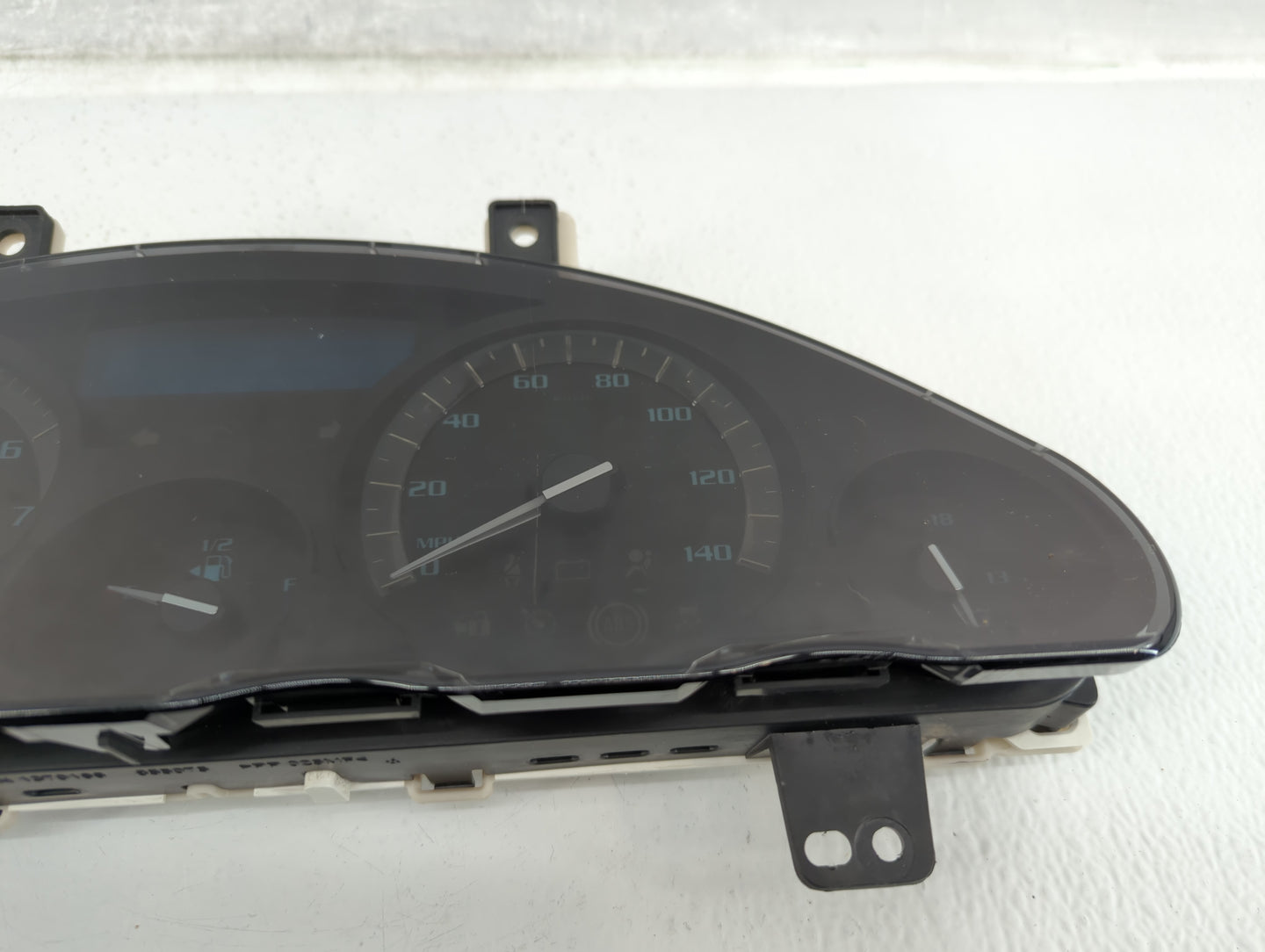2014-2017 Buick Enclave Instrument Cluster Speedometer Gauges P/N:23172987 Fits Fits 2014 2015 2016 2017 OEM Used Auto Parts