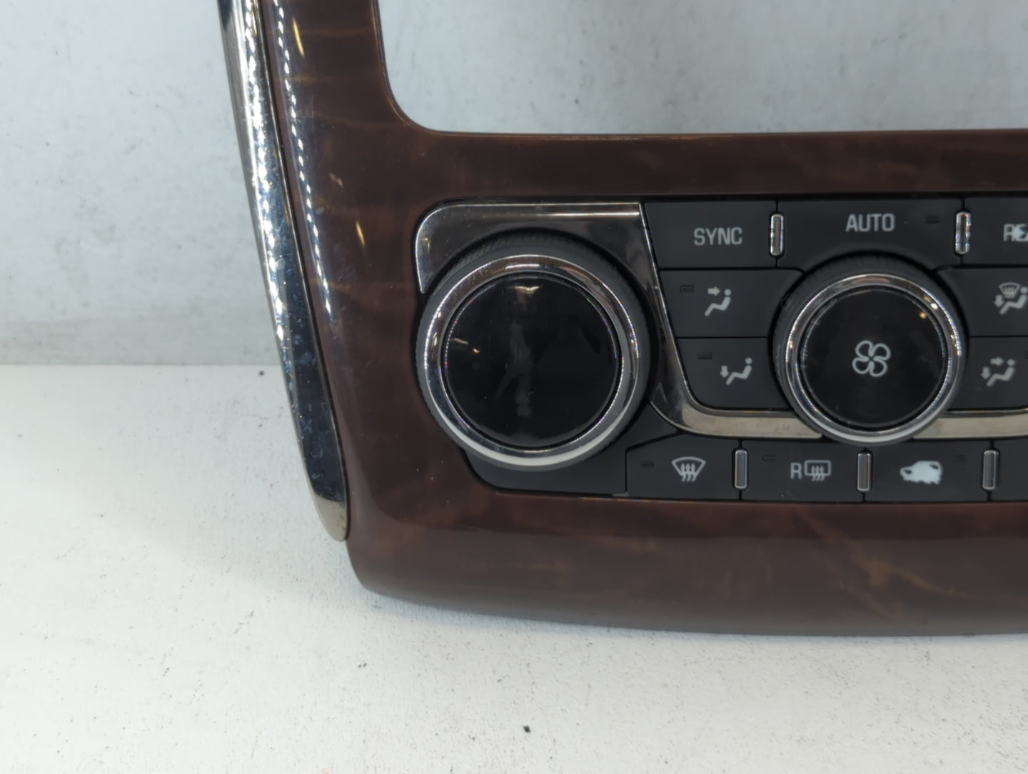 2013-2017 Buick Enclave Climate Control Module Temperature AC/Heater Replacement P/N:1563360 23140662 Fits OEM Used Auto Par