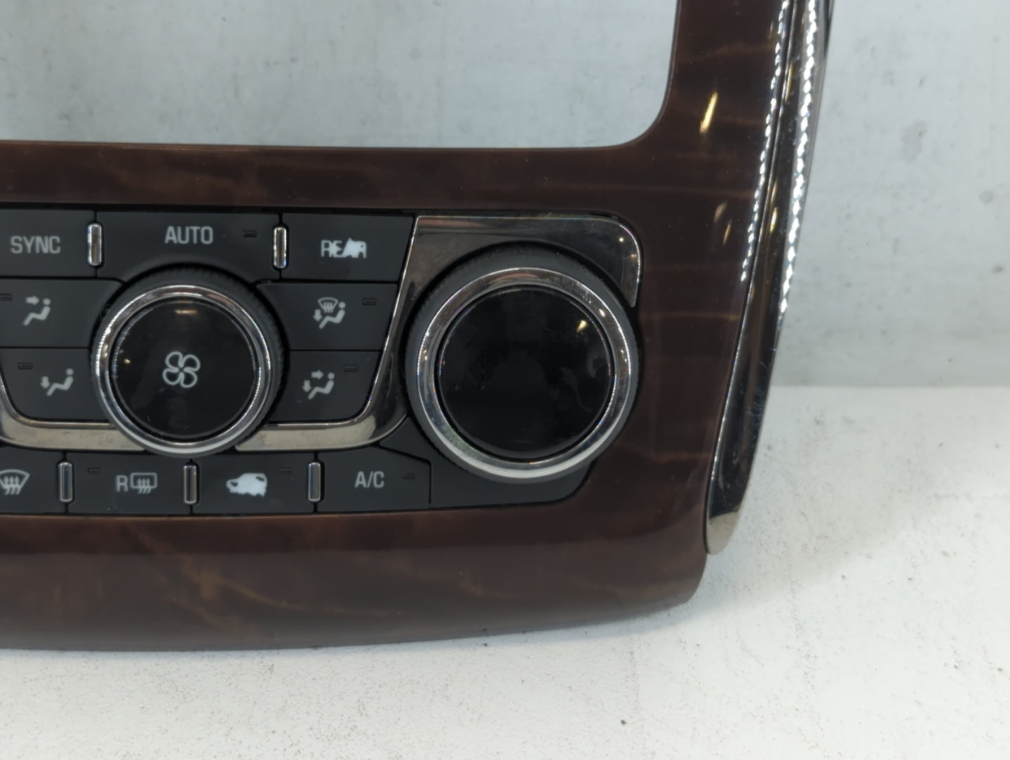 2013-2017 Buick Enclave Climate Control Module Temperature AC/Heater Replacement P/N:1563360 23140662 Fits OEM Used Auto Par