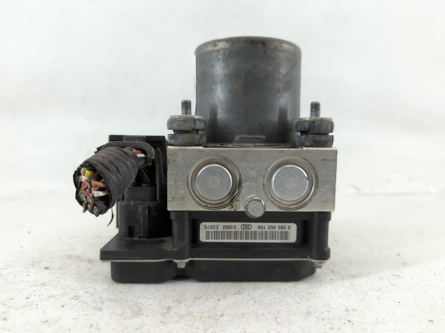 2012-2017 Buick Enclave ABS Pump Control Module Replacement P/N:455 AC 22893247 Fits Fits 2012 2013 2014 2015 2016 2017 OEM 