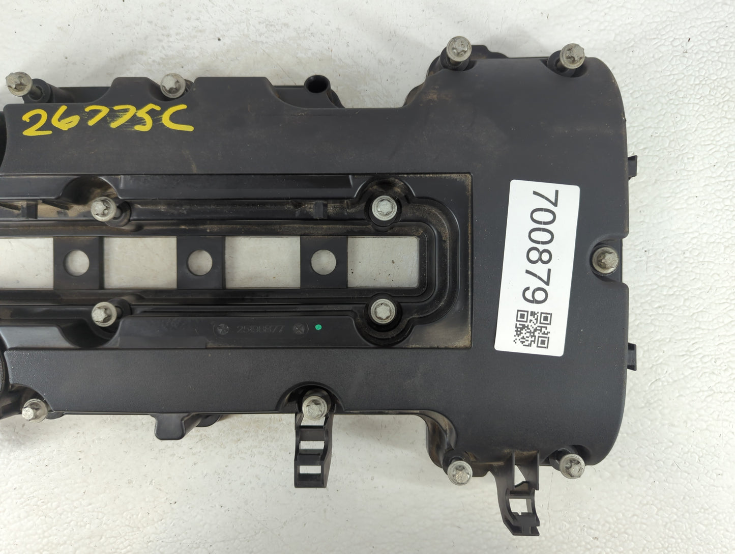 2014 Buick Enclave Driver Left Cylinder Head Valve Cover P/N:25198877 Fits OEM Used Auto Parts - Oemusedautoparts1.com