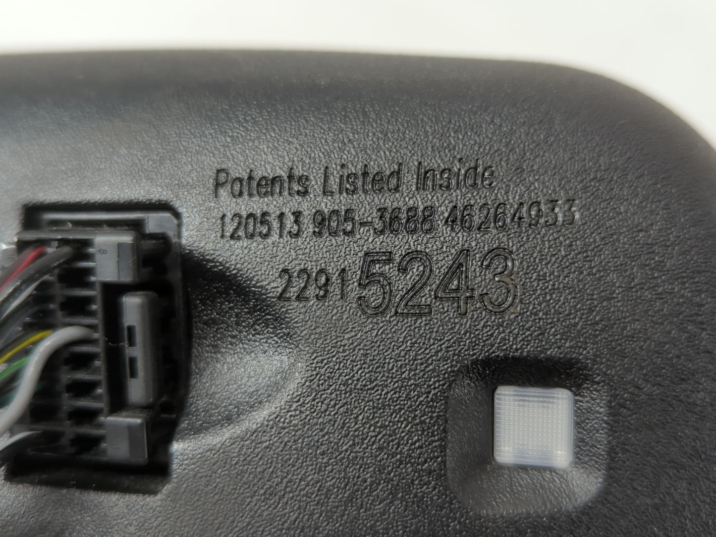 2009-2017 Buick Enclave Interior Rear View Mirror Replacement OEM P/N:22915243 Fits OEM Used Auto Parts - Oemusedautoparts1.