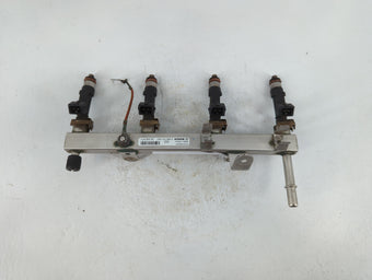 compare product 2014 Buick Enclave Fuel Injectors P/N:55 565 971 Fits OEM Used Auto Parts