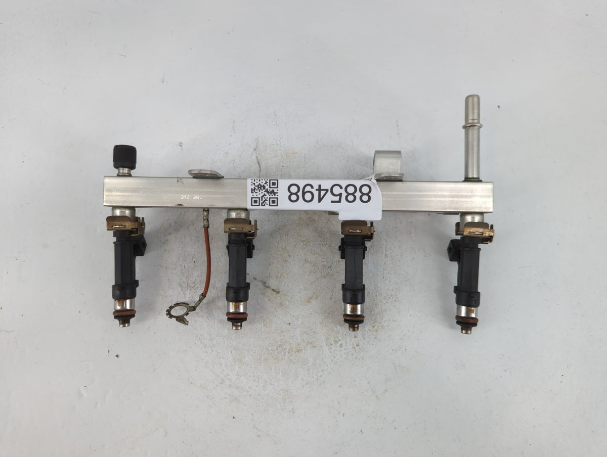 2014 Buick Enclave Fuel Injectors P/N:55 565 971 Fits OEM Used Auto Parts - Oemusedautoparts1.com