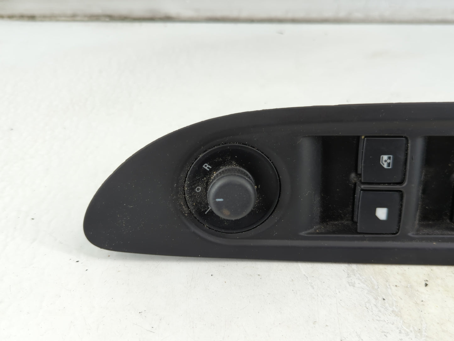 2013-2016 Buick Encore Master Power Window Switch Replacement Driver Side Left P/N:95025518-600R Fits Fits 2013 2014 2015 20