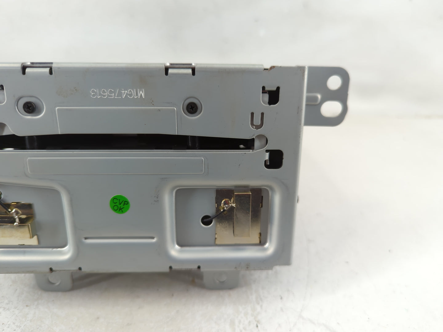 2013-2014 Buick Encore Radio AM FM Cd Player Receiver Replacement P/N:23172122 Fits Fits 2013 2014 OEM Used Auto Parts - Oem