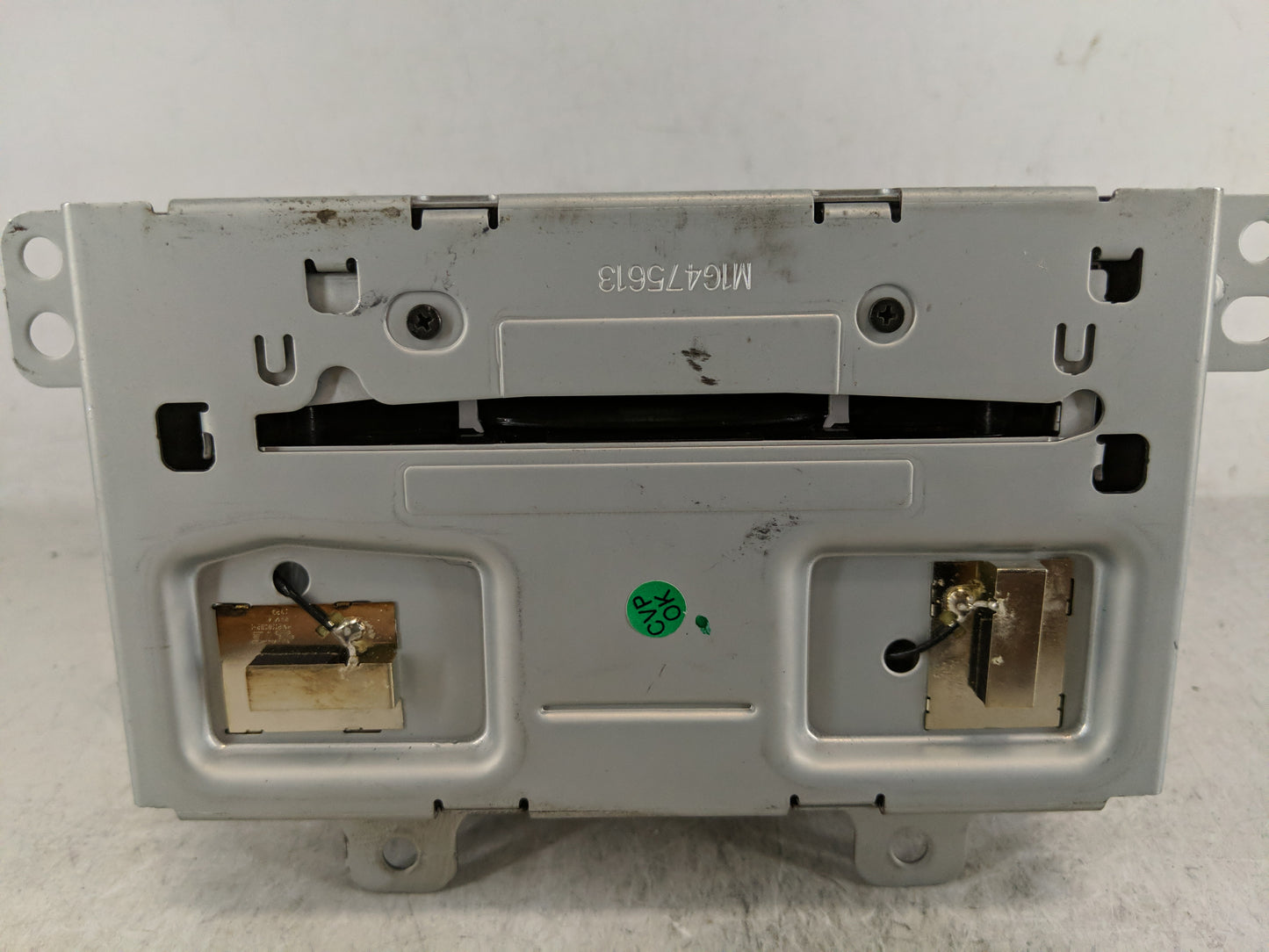 2013-2014 Buick Encore Radio AM FM Cd Player Receiver Replacement P/N:23184129 Fits Fits 2013 2014 OEM Used Auto Parts - Oem