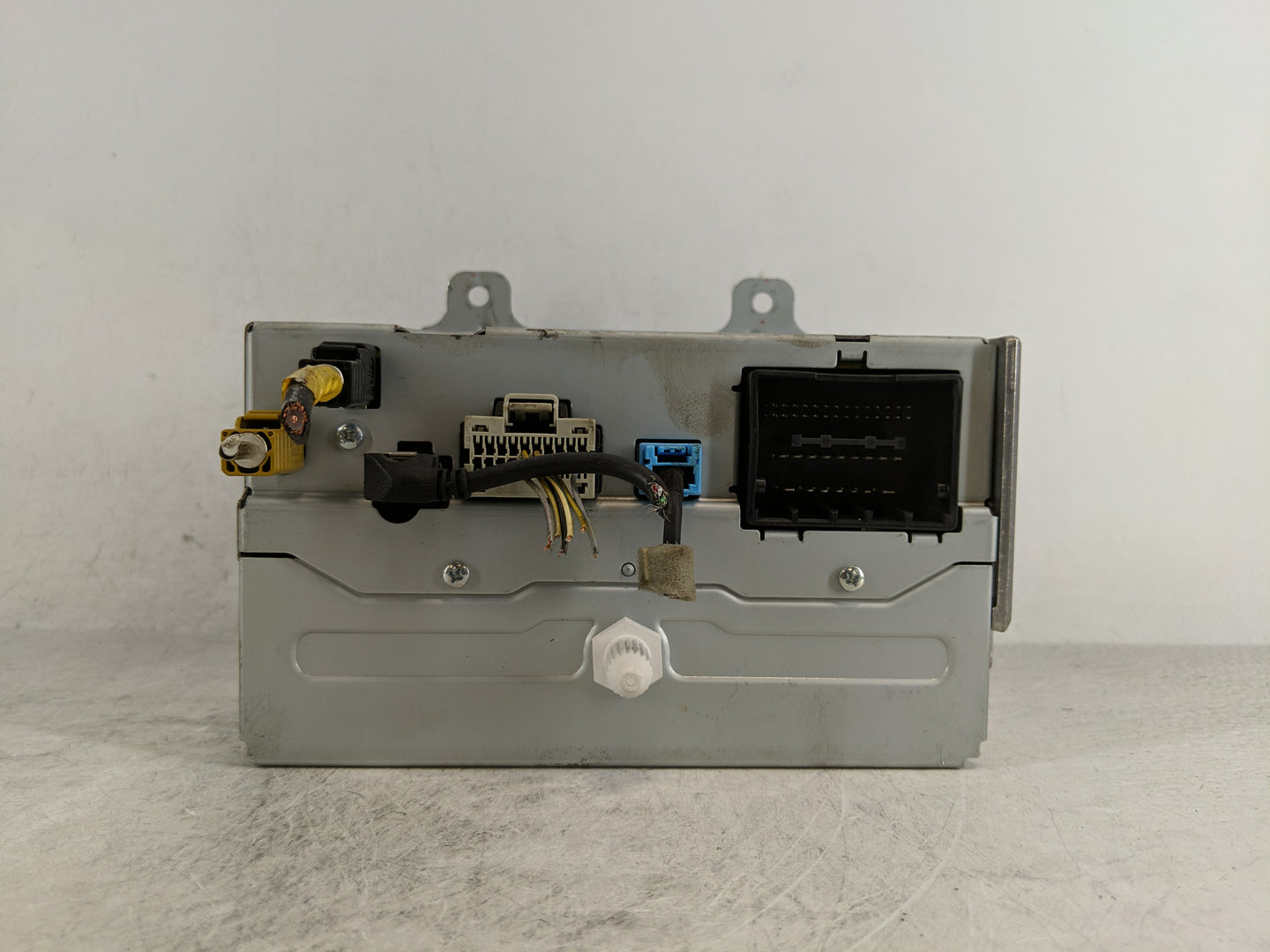 2013-2014 Buick Encore Radio AM FM Cd Player Receiver Replacement P/N:23184129 Fits Fits 2013 2014 OEM Used Auto Parts - Oem