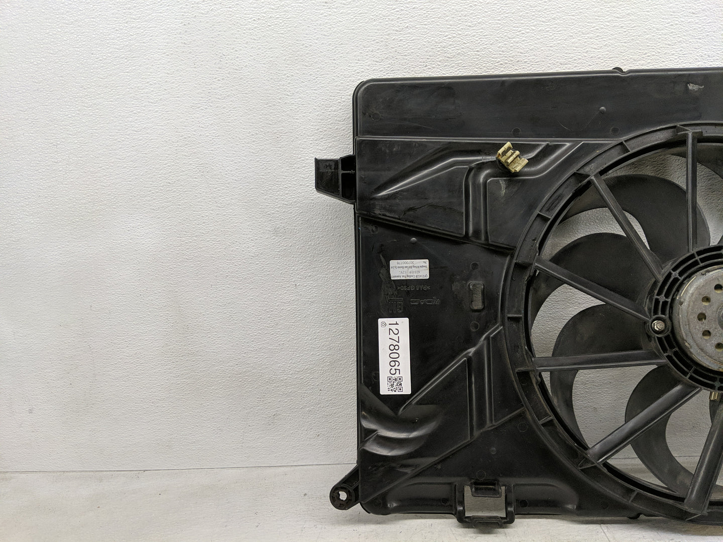 2014-2021 Buick Encore Electric Radiator Cooling Fan Motor Assembly P/N:307000776 623119 Fits OEM Used Auto Parts - Oemuseda