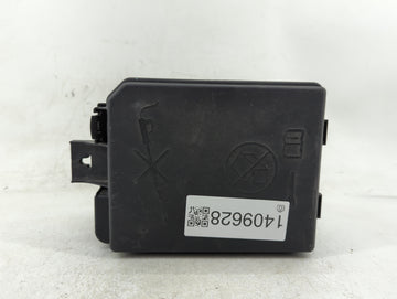 2013-2014 Buick Encore Fusebox Fuse Box Panel Relay Module P/N:95131337 Fits Fits 2013 2014 OEM Used Auto Parts - Oemusedaut