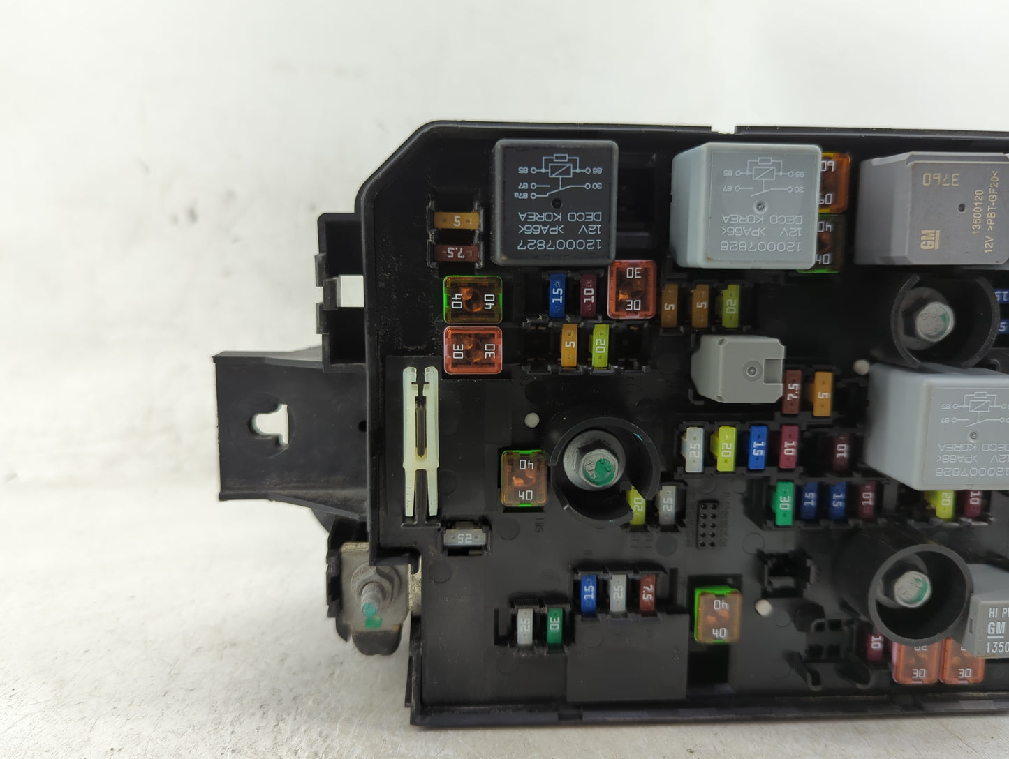 2013-2014 Buick Encore Fusebox Fuse Box Panel Relay Module P/N:95131337 Fits Fits 2013 2014 OEM Used Auto Parts - Oemusedaut