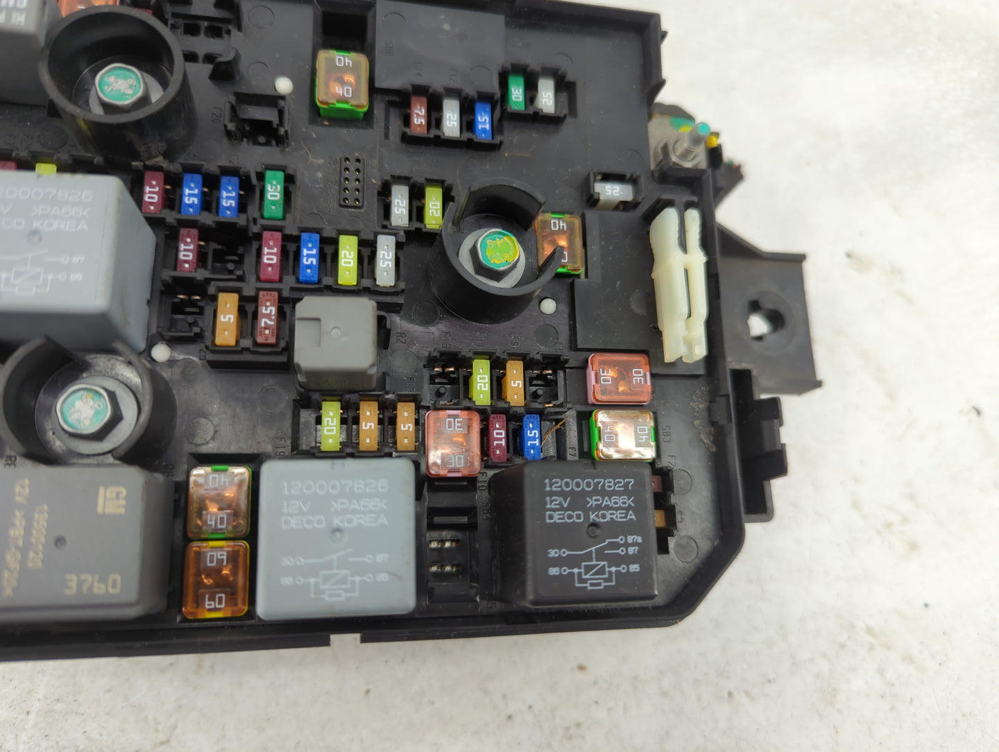 2013-2014 Buick Encore Fusebox Fuse Box Panel Relay Module P/N:95131331 Fits Fits 2013 2014 OEM Used Auto Parts - Oemusedaut