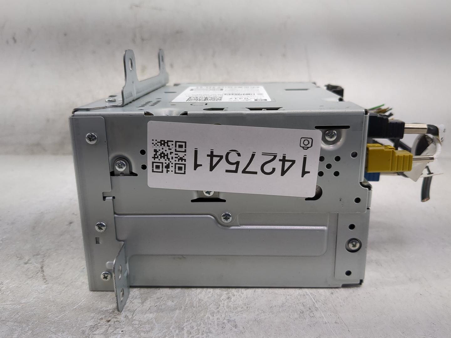 2013-2014 Buick Encore Radio AM FM Cd Player Receiver Replacement P/N:23208317 Fits Fits 2013 2014 OEM Used Auto Parts - Oem