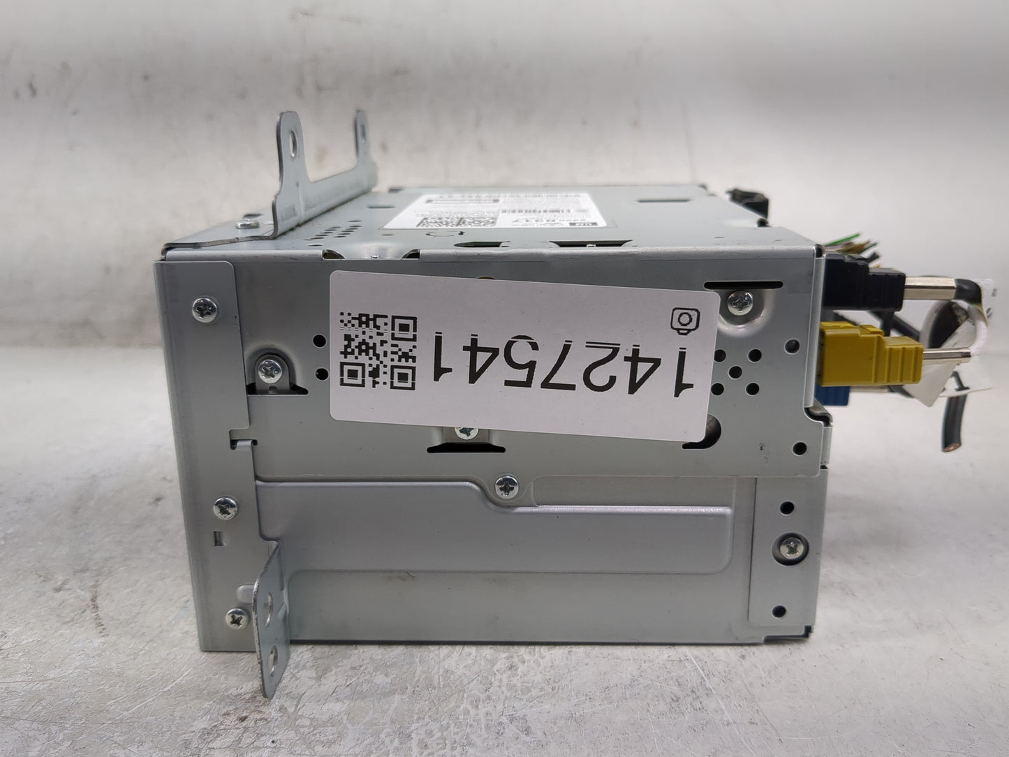 2013-2014 Buick Encore Radio AM FM Cd Player Receiver Replacement P/N:23208317 Fits Fits 2013 2014 OEM Used Auto Parts - Oem