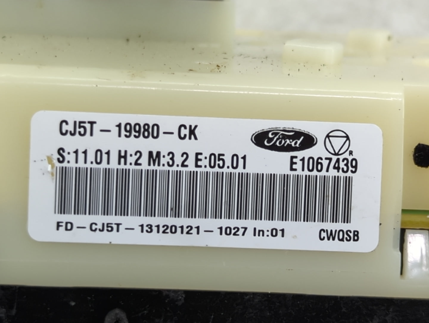 2014 Buick Encore Climate Control Module Temperature AC/Heater Replacement P/N:CJ5T-19980-CK Fits OEM Used Auto Parts - Oemu