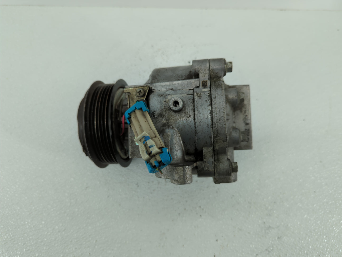 2014 Buick Encore Alternator Replacement Generator Charging Assembly Engine OEM P/N:95369542 94517789 Fits Fits 2005 OEM Use