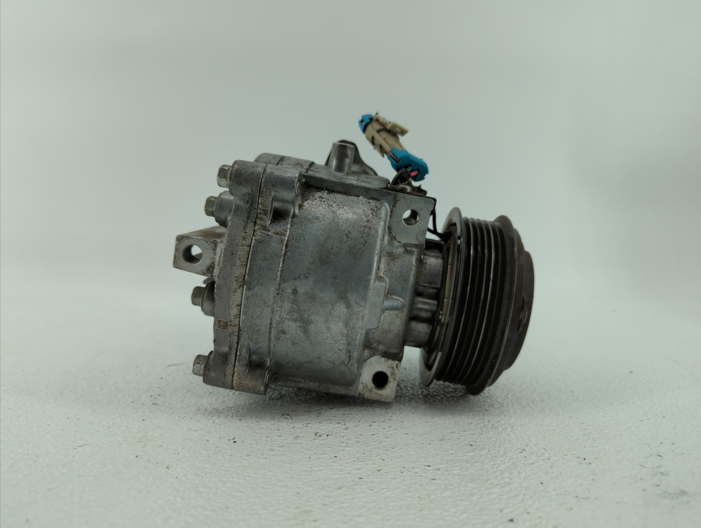 2014 Buick Encore Alternator Replacement Generator Charging Assembly Engine OEM P/N:95369542 94517789 Fits Fits 2005 OEM Use