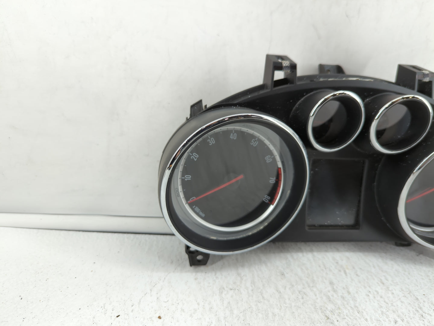 2014 Buick Encore Instrument Cluster Speedometer Gauges P/N:95375179 95375161 Fits OEM Used Auto Parts - Oemusedautoparts1.c