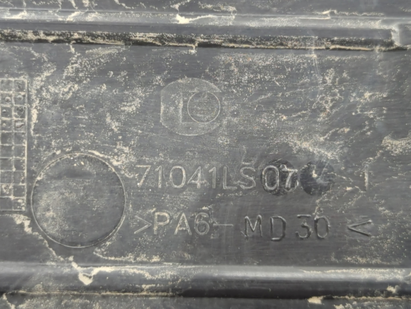 2014 Buick Encore Engine Cover Black - Oemusedautoparts1.com