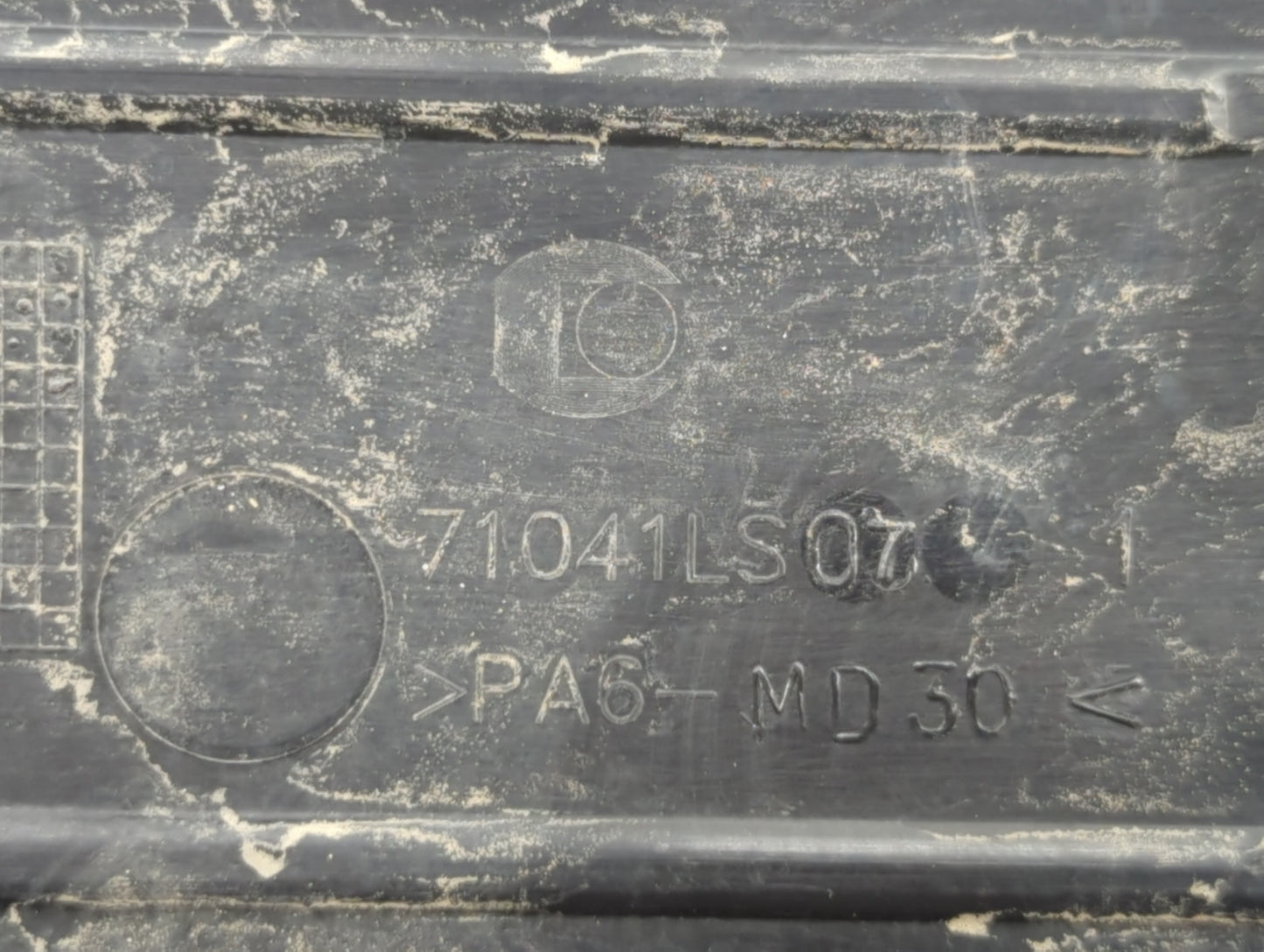 2014 Buick Encore Engine Cover Black - Oemusedautoparts1.com
