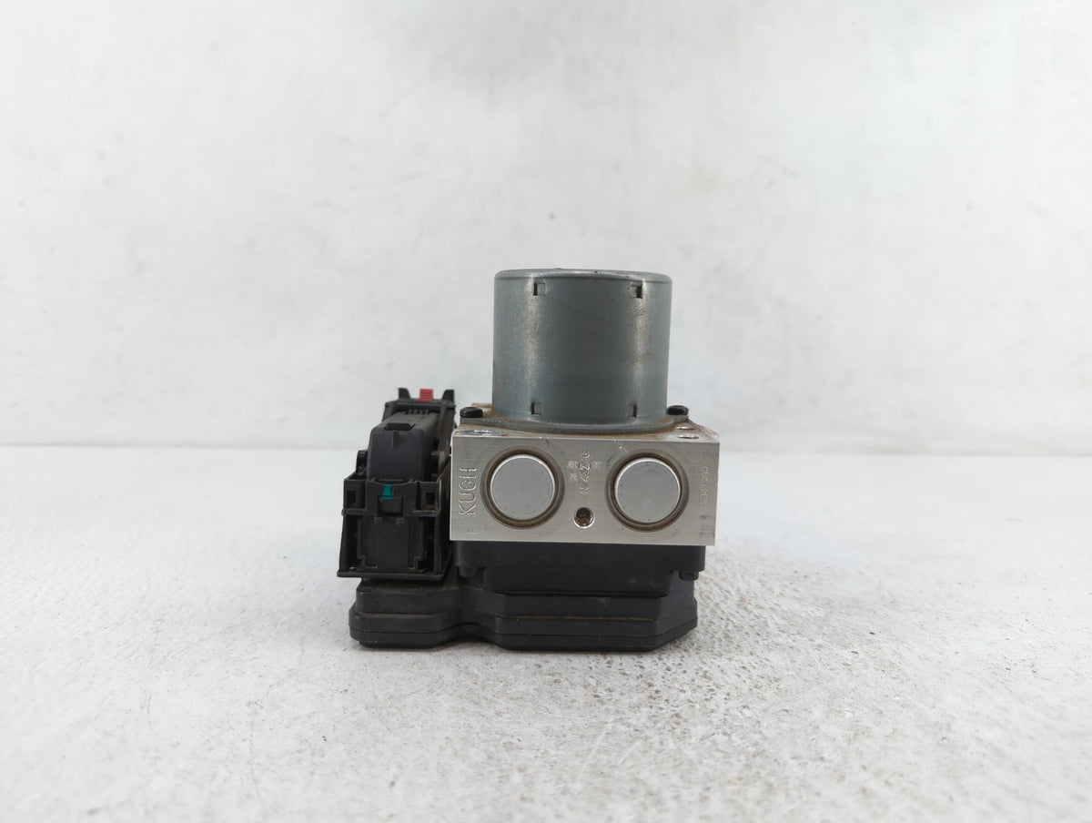 2014 Buick Encore Anti-Lock Brake ABS Pump Module Actuator OEM P/N:95367358 94786558, 95367356 Fits Fits 2013 OEM Used Auto 