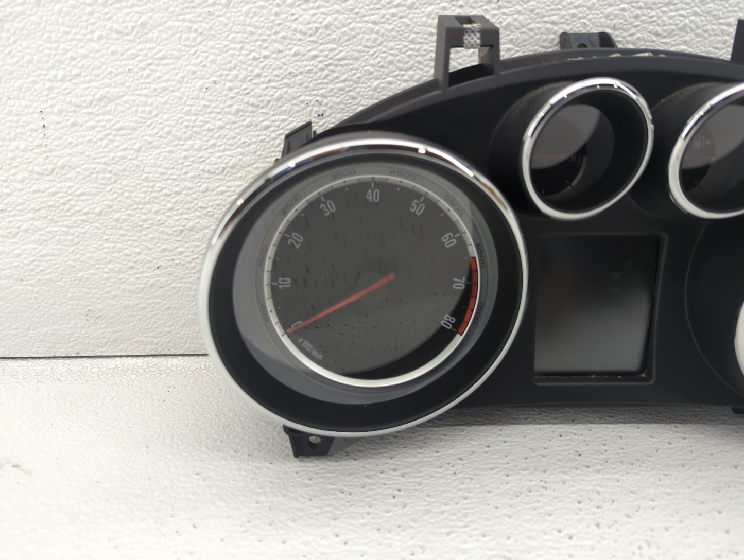 2014 Buick Encore Instrument Cluster Speedometer Gauges P/N:95375179 95375161 Fits OEM Used Auto Parts - Oemusedautoparts1.c