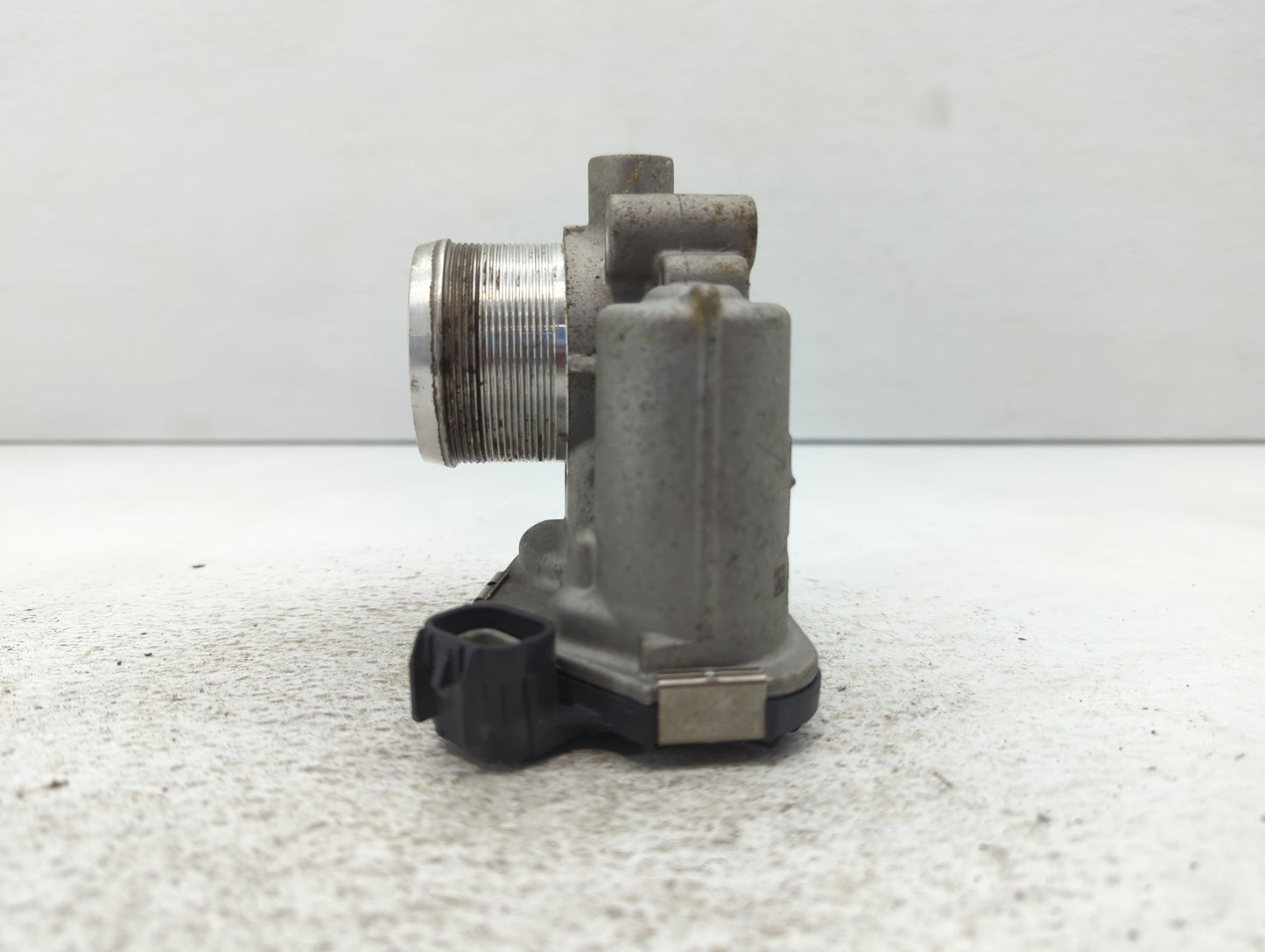 2013-2021 Buick Encore Throttle Body P/N:55581662 Fits Fits 2011 2012 2013 2014 2015 2016 2017 2018 2019 2020 2021 OEM Used 