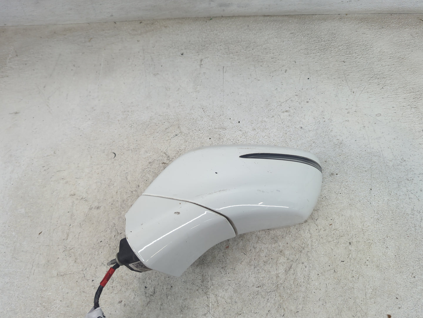 2014 Buick Encore Driver Side View Mirror - Left Door Mirror OEM Used - Oemusedautoparts1.com