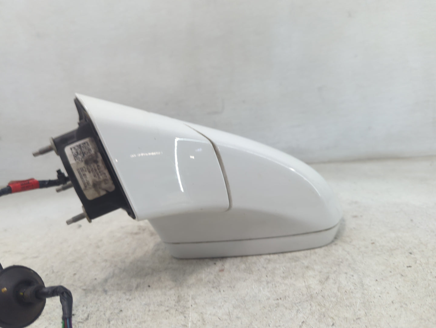 2014 Buick Encore Driver Side View Mirror - Left Door Mirror OEM Used - Oemusedautoparts1.com