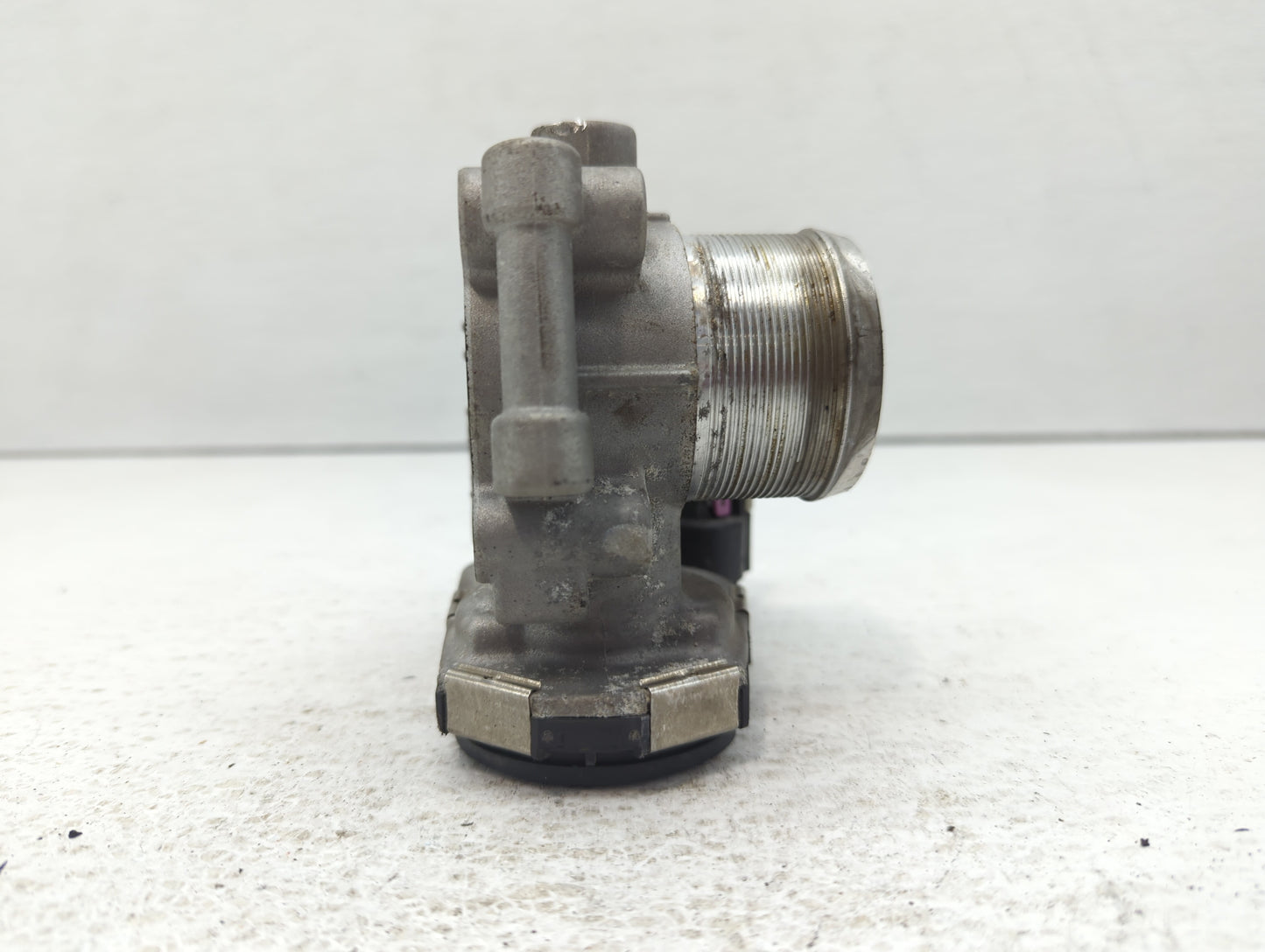 2013-2021 Buick Encore Throttle Body P/N:55581662 Fits Fits 2011 2012 2013 2014 2015 2016 2017 2018 2019 2020 2021 OEM Used 