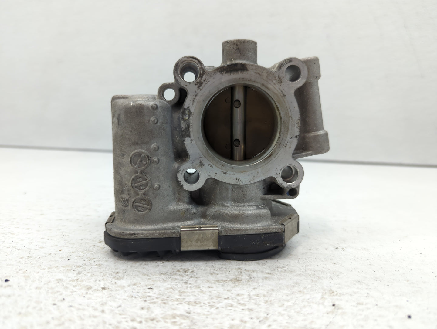 2013-2021 Buick Encore Throttle Body P/N:55581662 Fits Fits 2011 2012 2013 2014 2015 2016 2017 2018 2019 2020 2021 OEM Used 