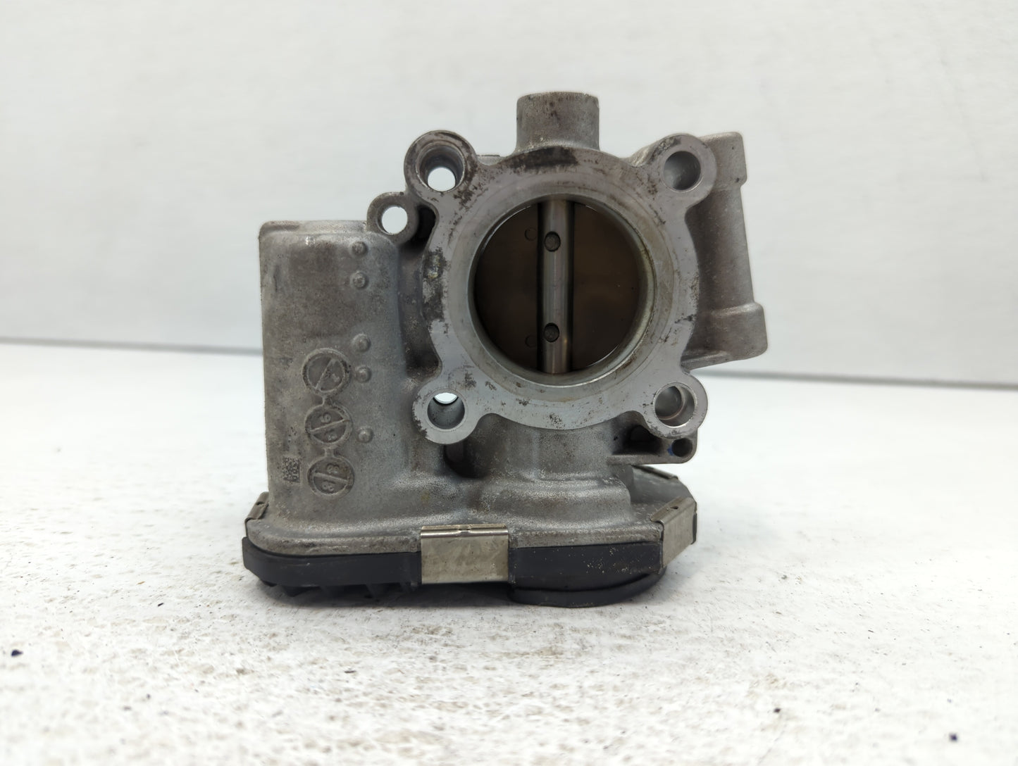 2013-2021 Buick Encore Throttle Body P/N:55581662 Fits Fits 2011 2012 2013 2014 2015 2016 2017 2018 2019 2020 2021 OEM Used 