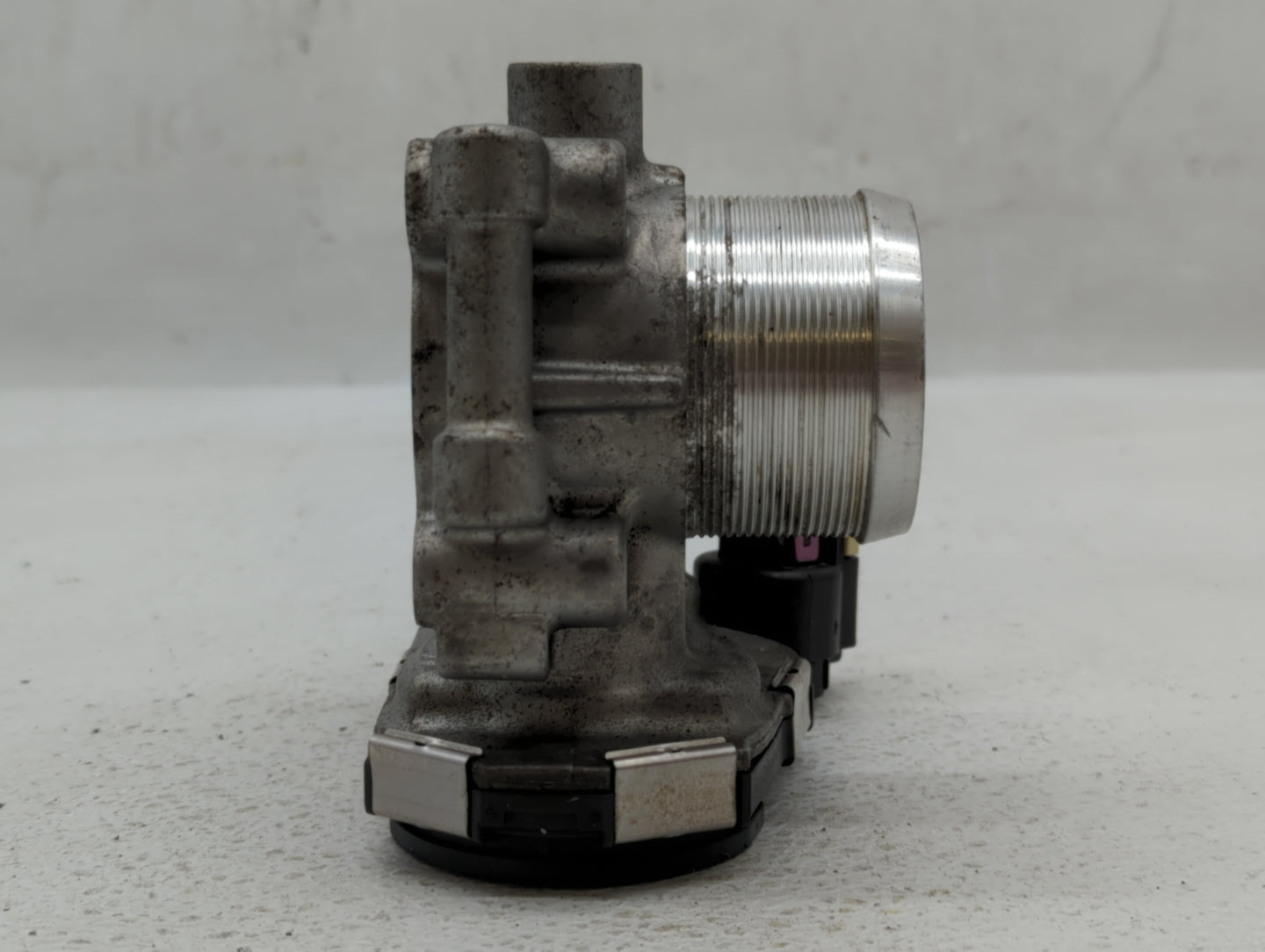 2013-2021 Buick Encore Throttle Body P/N:55565489 Fits Fits 2011 2012 2013 2014 2015 2016 2017 2018 2019 2020 2021 OEM Used 